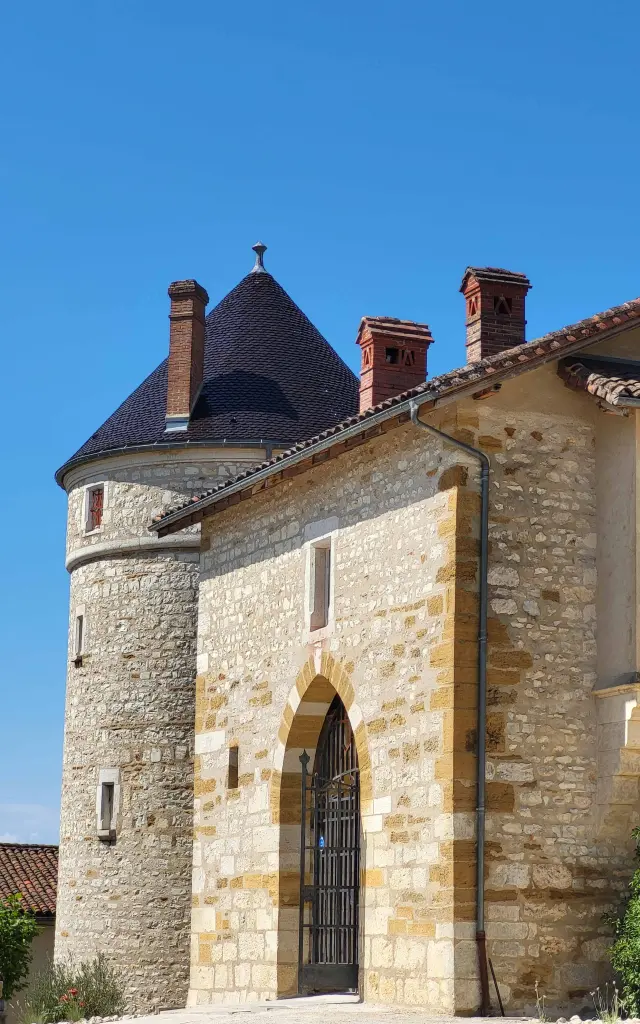 Porche Château De Treffort