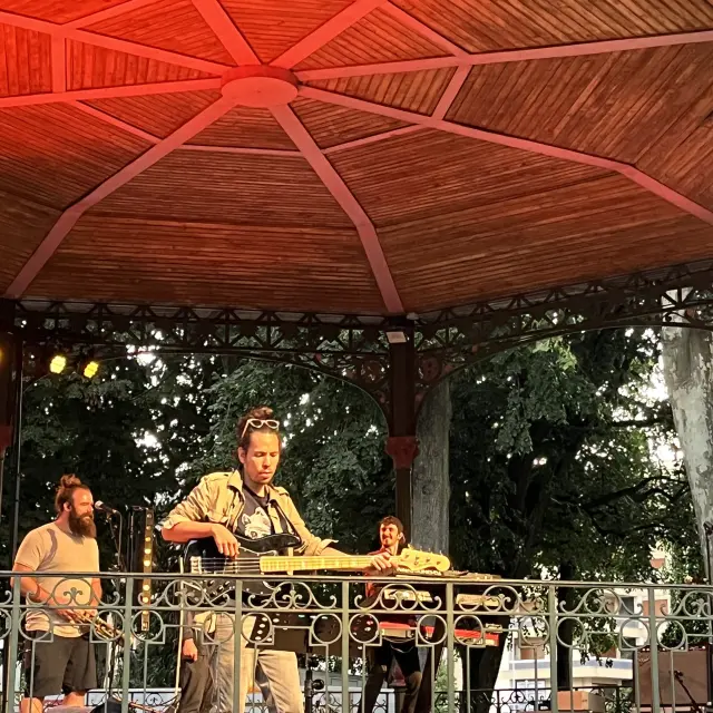 Jeudi Du Kiosque12otbbd Rotated