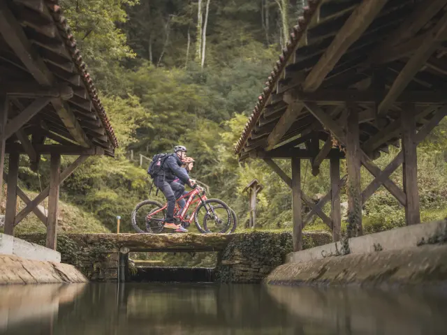 Week End Bourg Et Revermontmizenboite–montagnes Du Jura 14