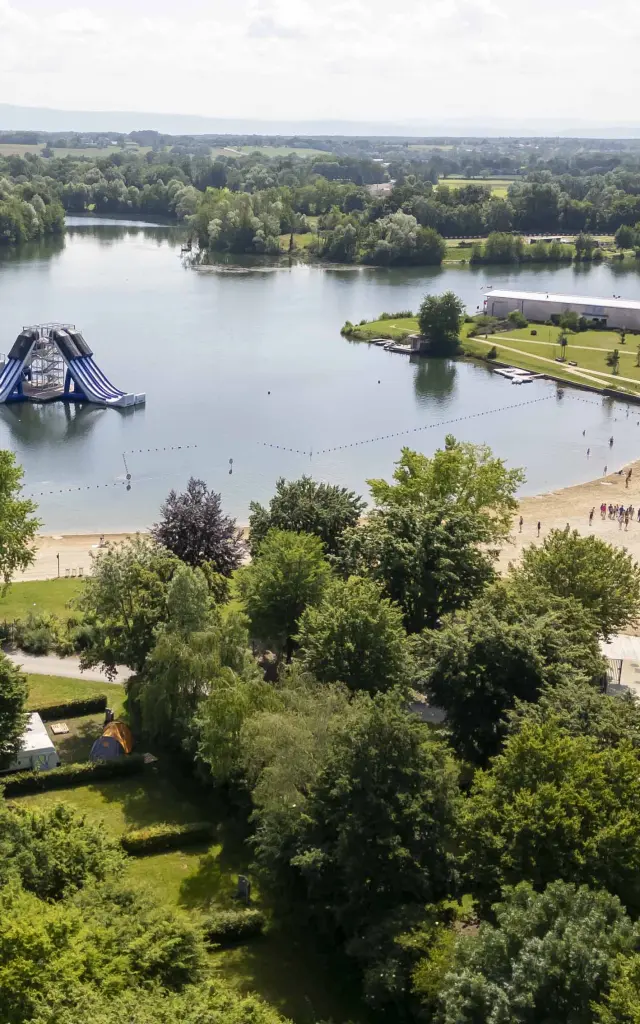 Camping et base de loisirs La Plaine Tonique