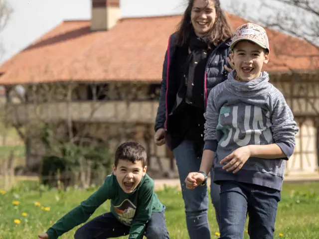 Ferme De La Foret en famille Courtes