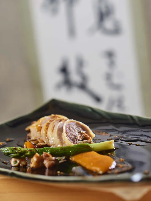 Poulet De Bresse Farci Au Comte Shiitake Et Tofu