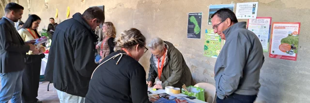Stand bourse à la documentation Bourg-en-Bresse