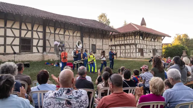 Ferme de la Forêt à Courtes - Ete