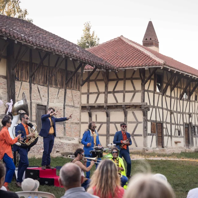 Ferme de la Forêt à Courtes - Ete