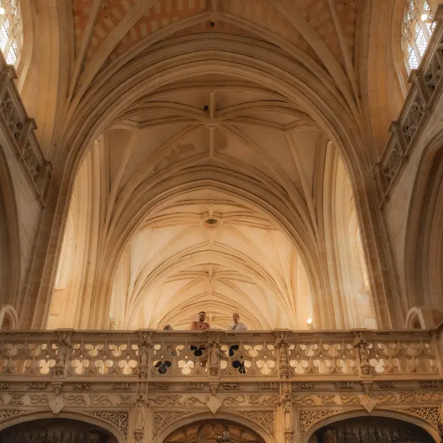 Passage sur le Jubé au Monastère royal de Brou à Bourg-en-Bresse