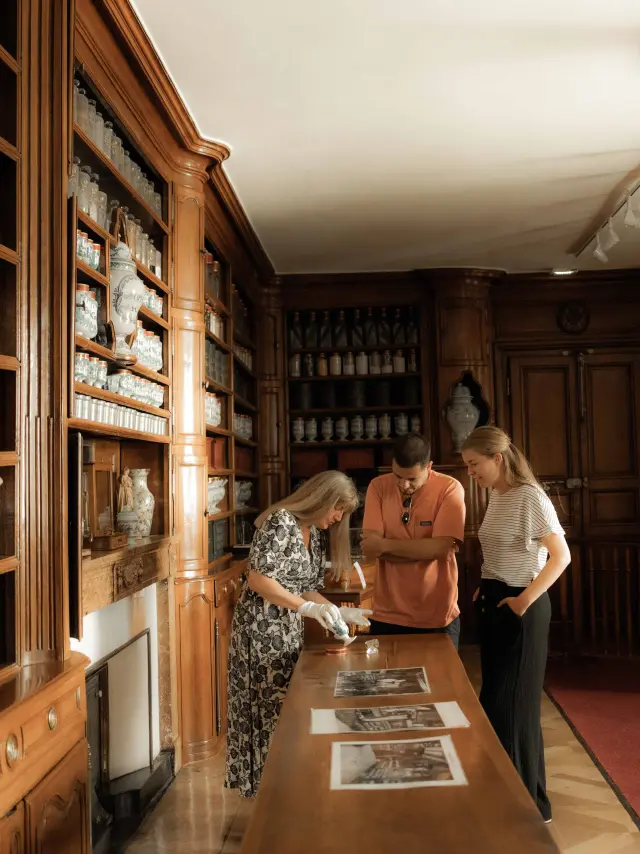 Visite commentée de l'Apothicairerie de Bourg-en-Bresse
