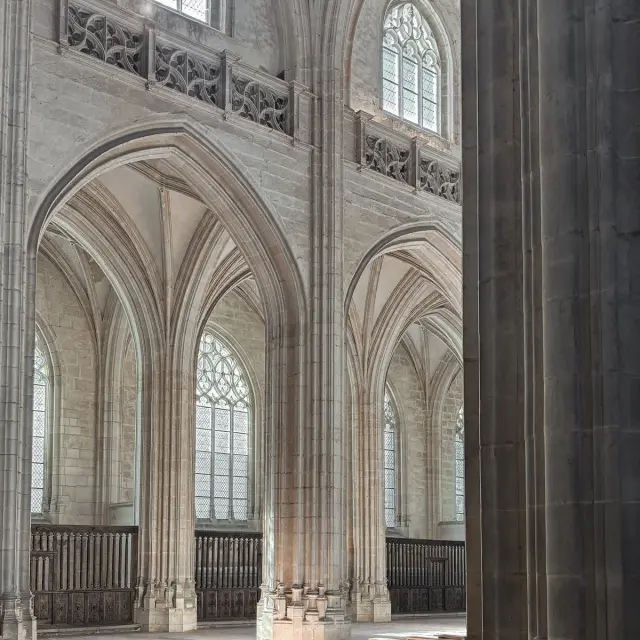 Instagram #monastereroyaldebrou