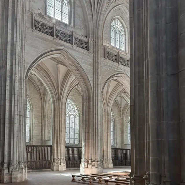 Instagram #monastereroyaldebrou