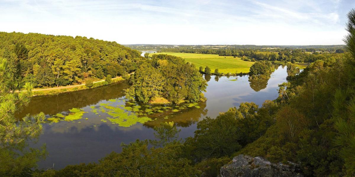 L’ÎleauxPies, grand site naturel de Bretagne à BainssurOust L’ÎleauxPies, grand site naturel de Bretagne à BainssurOust