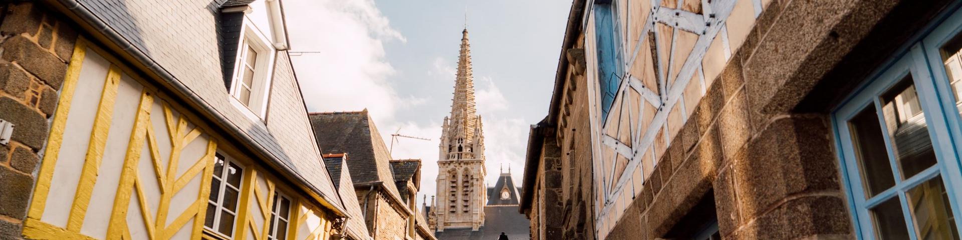 Rue de l'Église, Bazouges-la-Pérouse