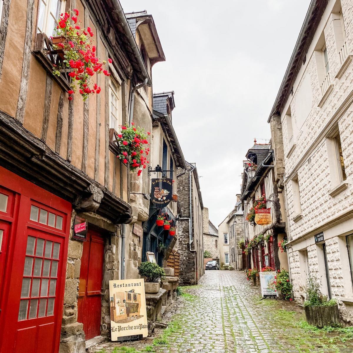 La Cit M Di Vale De Dol De Bretagne Et Le Mont Dol S Jours Vacances En Bretagne Ille Et