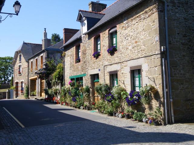 Bazouges-la-Pérouse, Petite Cité de Caractère