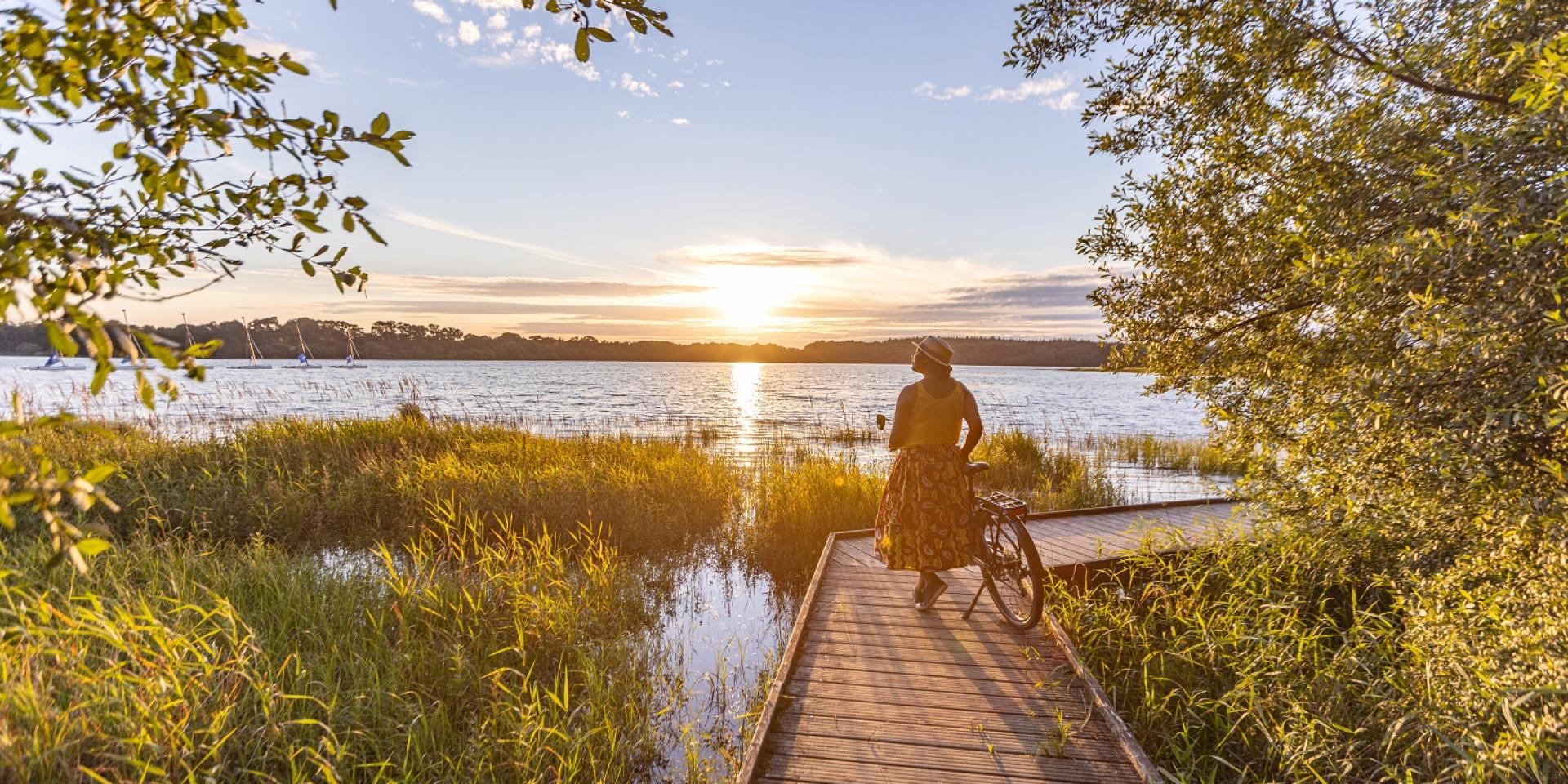 Sunset on the Etang de Boulet in Feins