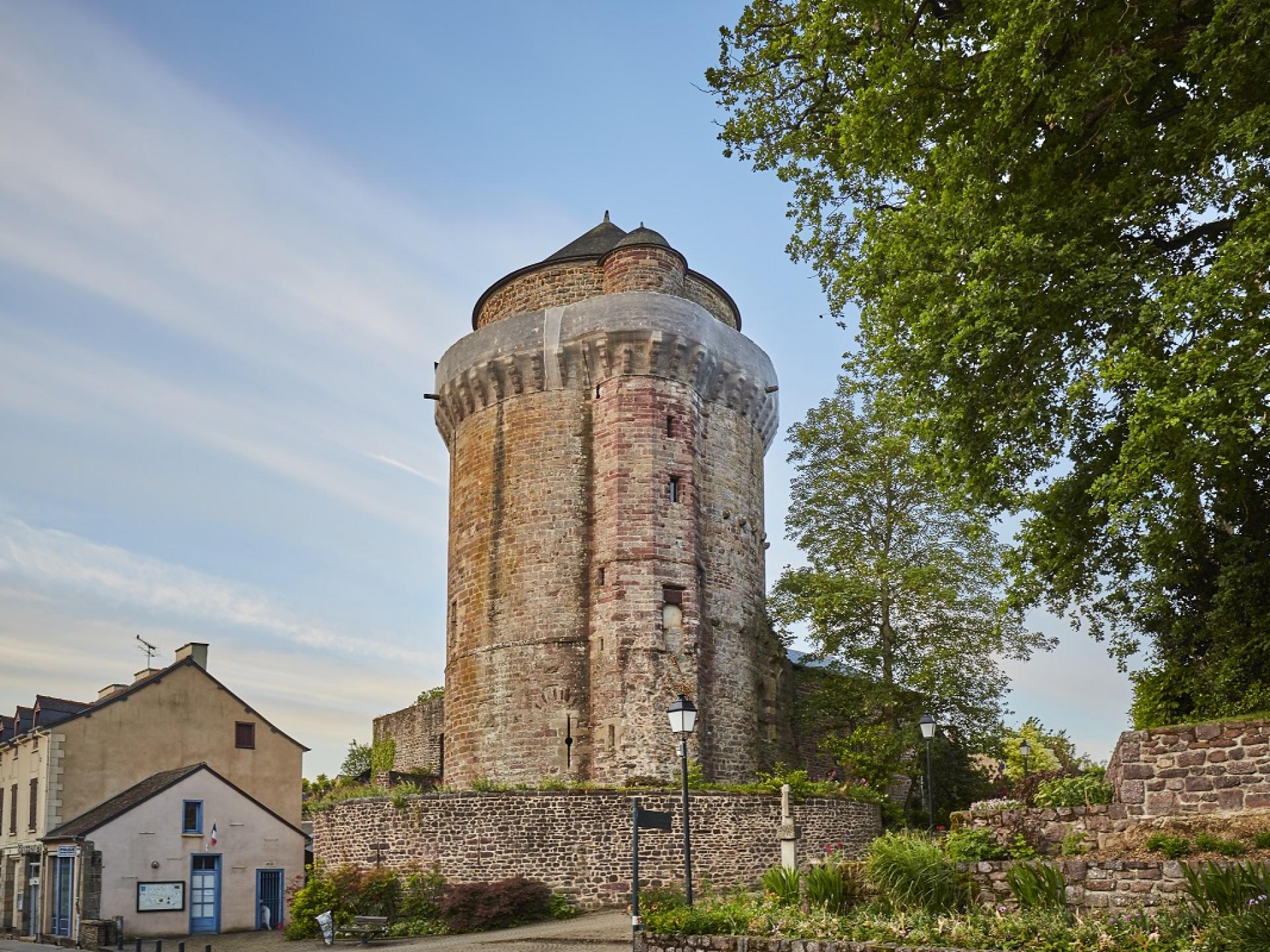 Montfort-sur-Meu, Petite Cité De Caractère En Ille-et-Vilaine