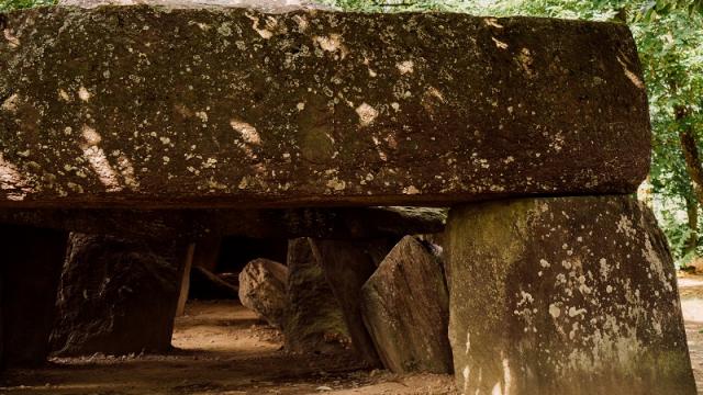 Dolmen de La Roche-aux-Fées, Essé
