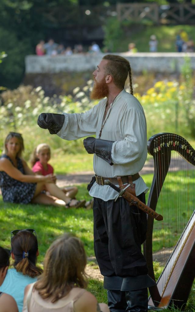 Märchen unter den Eichen im Schloss Comper