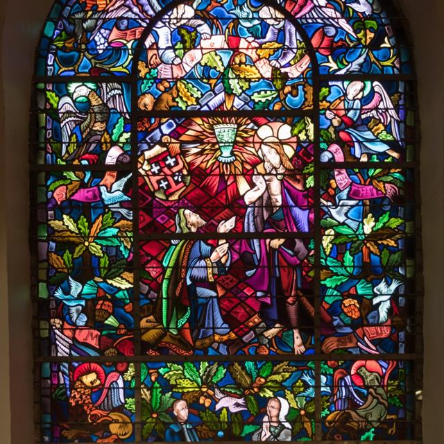 Vitrail, église du Graal, légendes arthuriennes, Tréhorenteuc, Brocéliande, Morbihan, bretagne