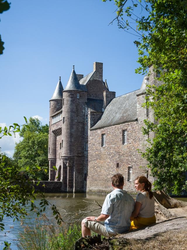 legendarisch kasteel, rode schist, Campénéac, Morbihan (56), Bretagne