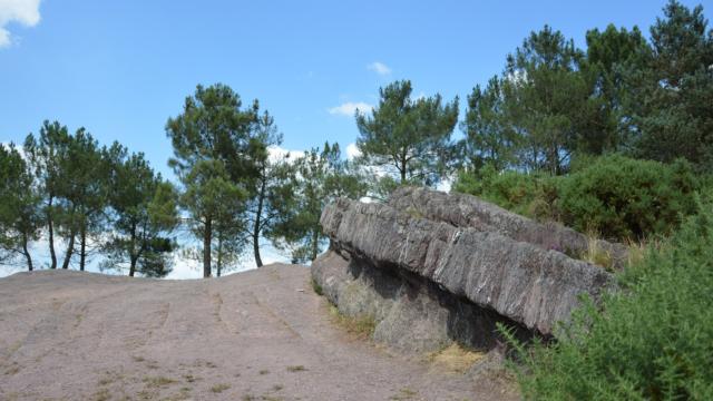 Siège de Merlin, site légendaire sur les hauteur du Val sans retour en forêt de Brocéliande