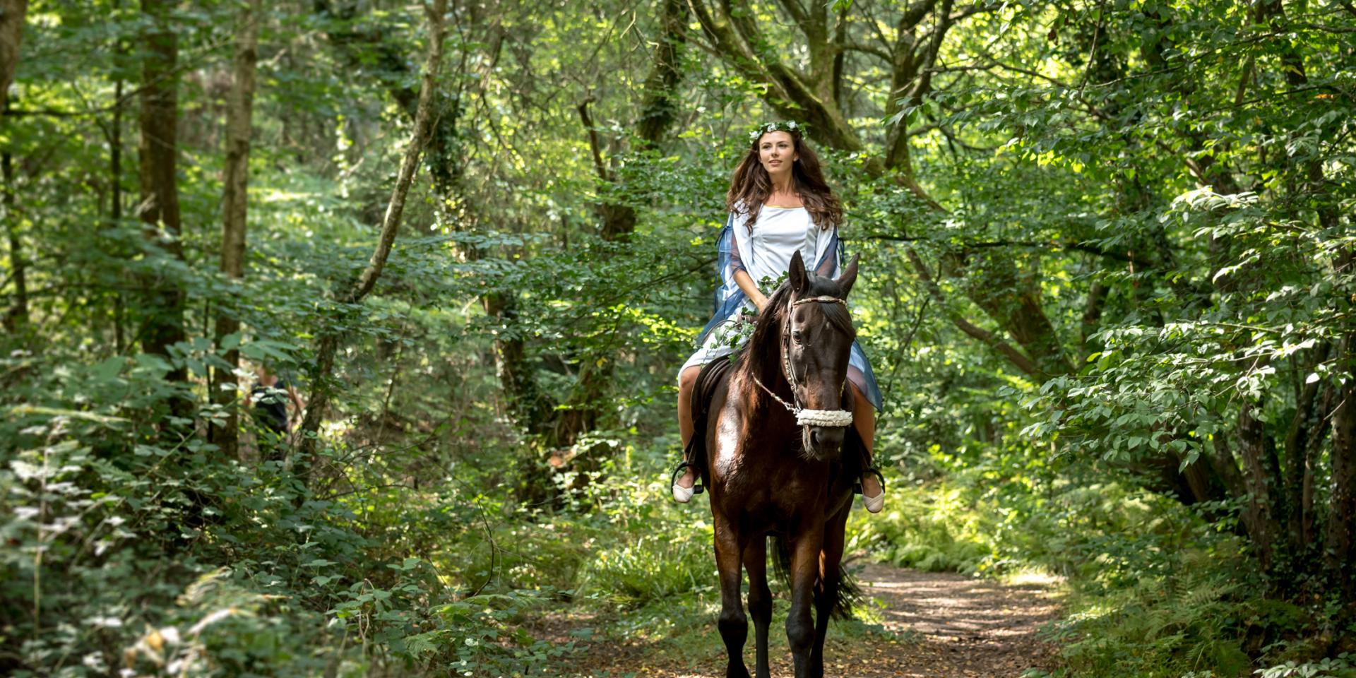 Tréhorenteuc, fee te paard bij Val sans Retour