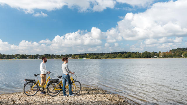 Vélo Bike tour sur la voie verte le long du lacr la voie verte le long du lac