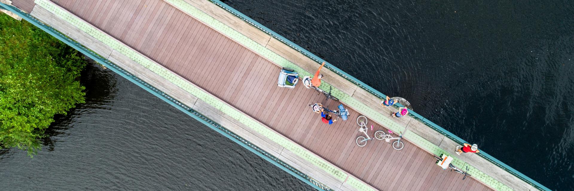 Vélo en famille à Montertelot