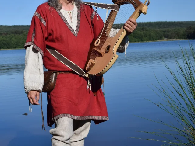 conteur saltimbanque Ozégan Brocéliande