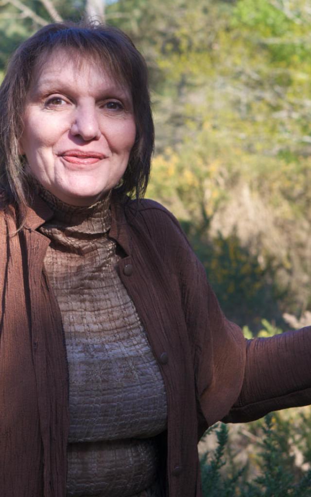 Damenora cuentacuentos