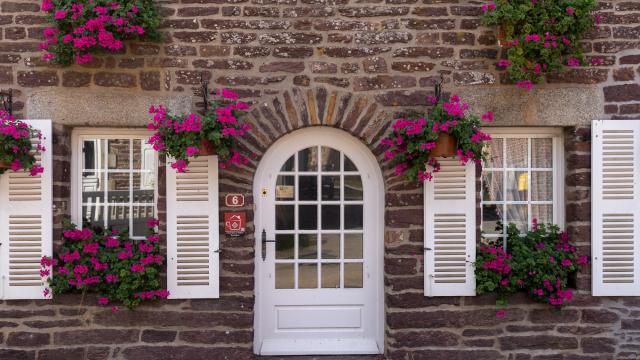 Concoret Casa de esquisto rojo ©rivrin