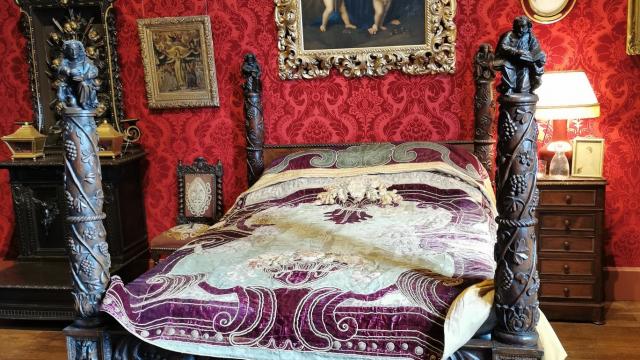 De kamer van Herminie op Chateau de Josselin