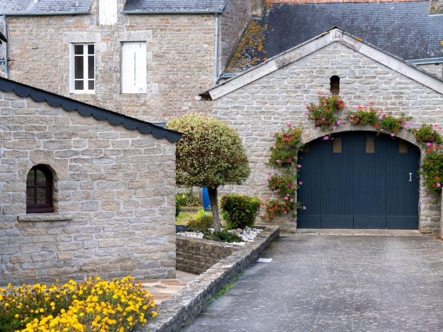 Maison En Pierrem. Rivrin