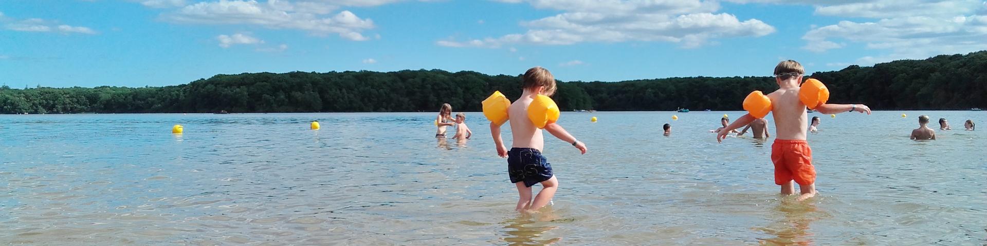 Baignade Lac De Tremelin Destination Broceliande