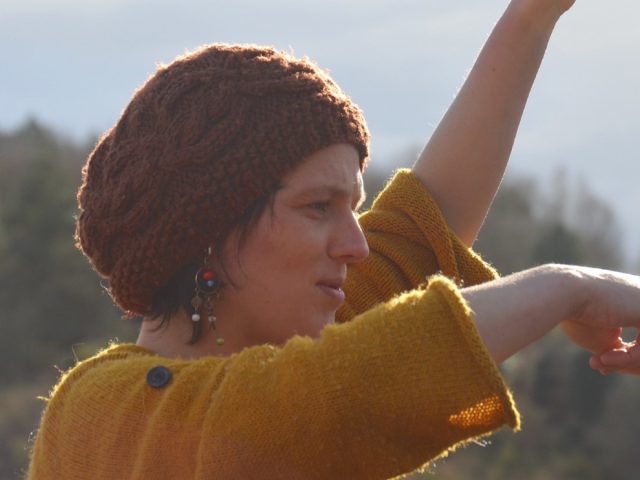 Camille Rousselle, conteuse en Brocéliande