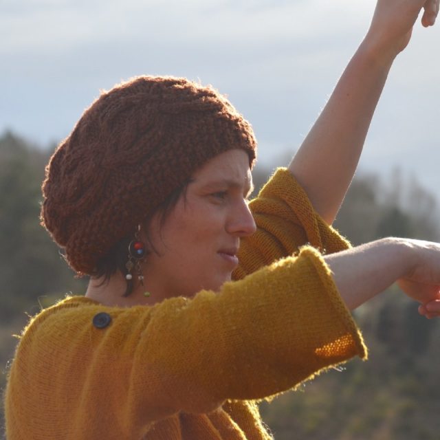 Camille Rousselle, conteuse en Brocéliande
