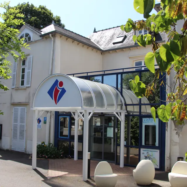 Office de tourisme St Meen Montauban