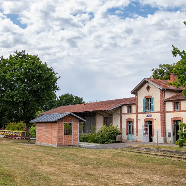 Gare vélo-rail de Médréac