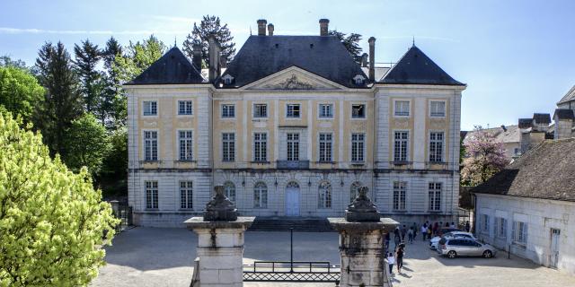 Palais épiscopal et médiathèque de Belley