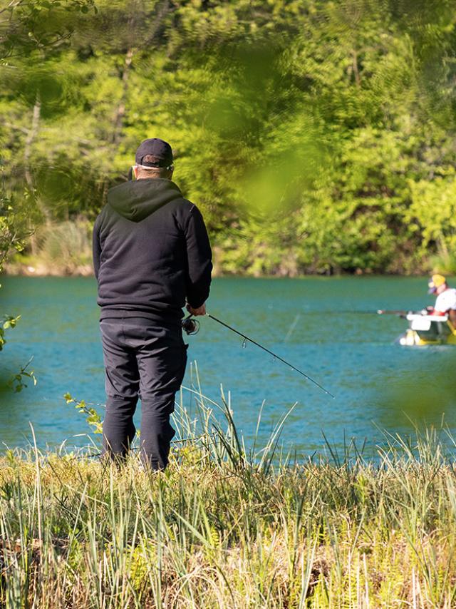 Pêche au lac de Virieu le Grand