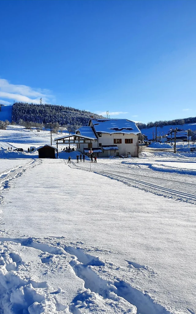 La station des Plans d'Hotonnes sur le Plateau de Retord