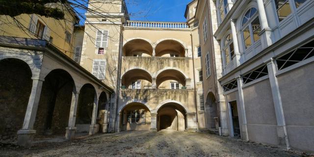 Cour de la Maison Natale de Brillat Savarin