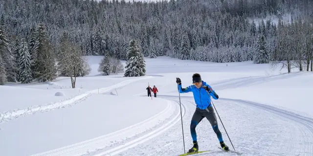 Cross country skiing in Jura Mountains