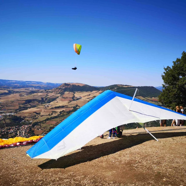 Parapente Pouncho Activites Nature 11 Millau Laetitia Raisin Robert