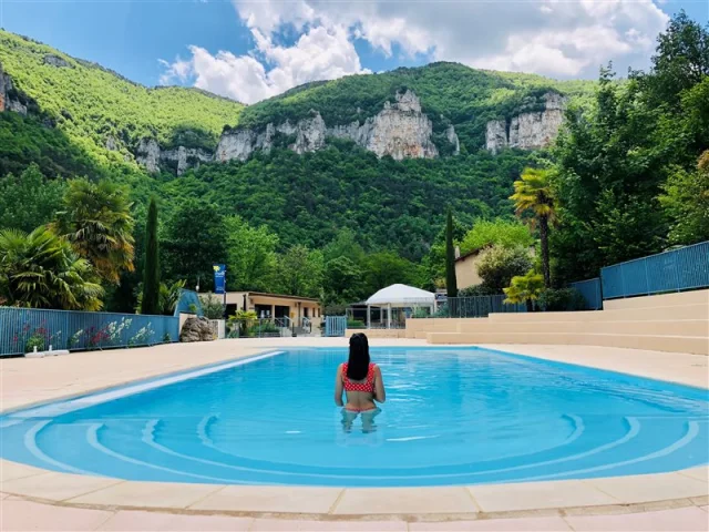 Piscine Camping Peyrelade
