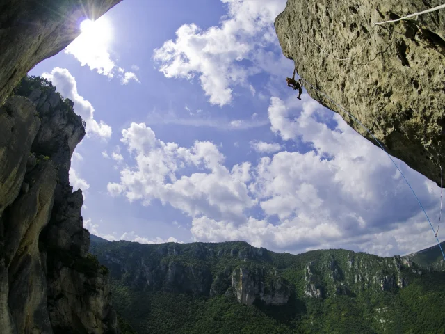 Daniel Du Lac in the Men Infinity Lane, 8c, at the PETZL Roc Trip / Vibram Natural Games 2009, Millau, France.