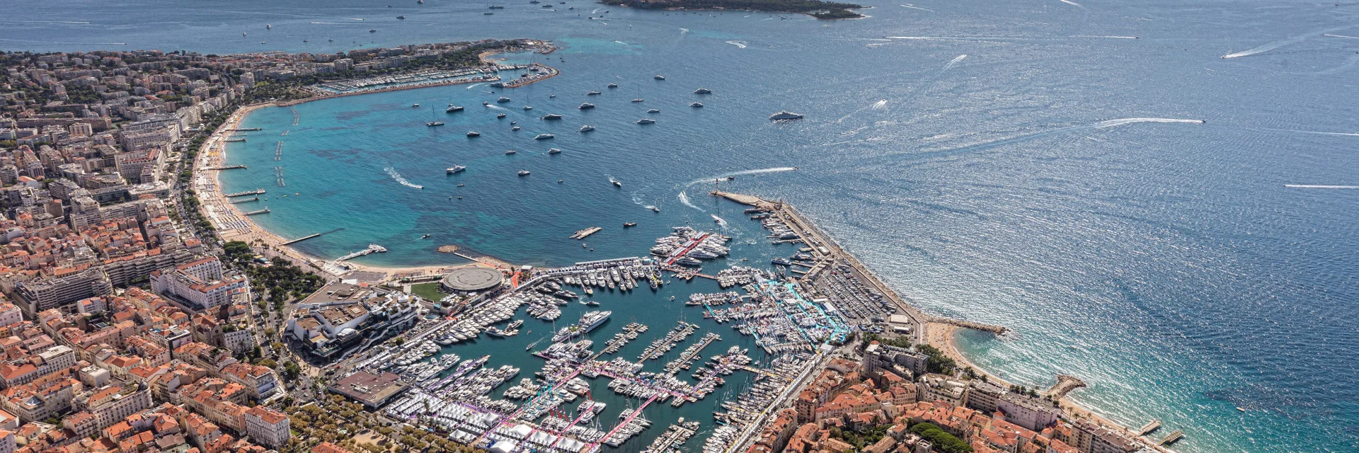 Vue aérienne de Cannes