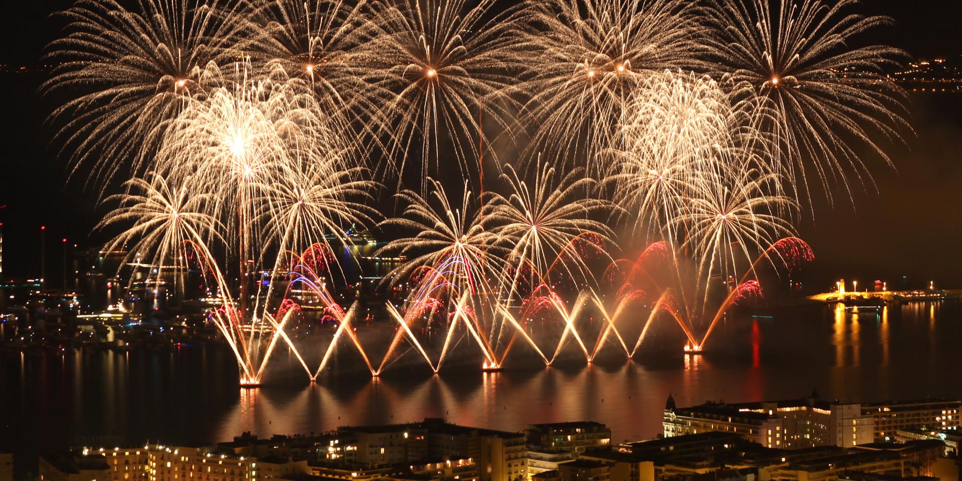 On vous explique pourquoi Cannes maintient son feu d'artifice du