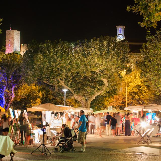 Nocturnes Allées De La Liberté