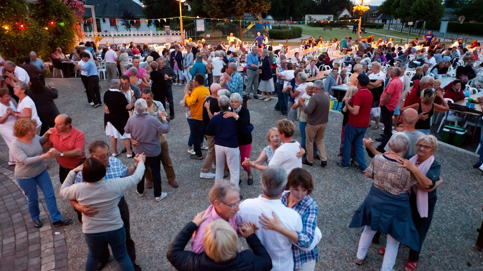 Petitville Guinguette Ete 2016 Normandie 1sma H.zangl