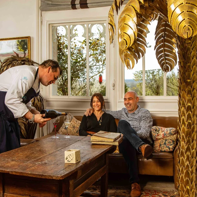 Rives En Seine April 2018 Caudebec En Caux Restaurant Ga Manoir Retival Wijnarrangement David Goerne Drone Press